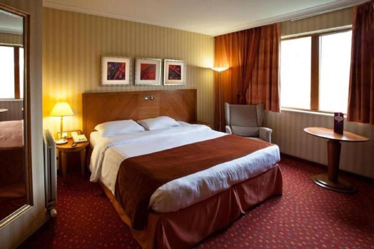 Britannia Daresbury Park Hotel & Spa Warrington Dış mekan fotoğraf